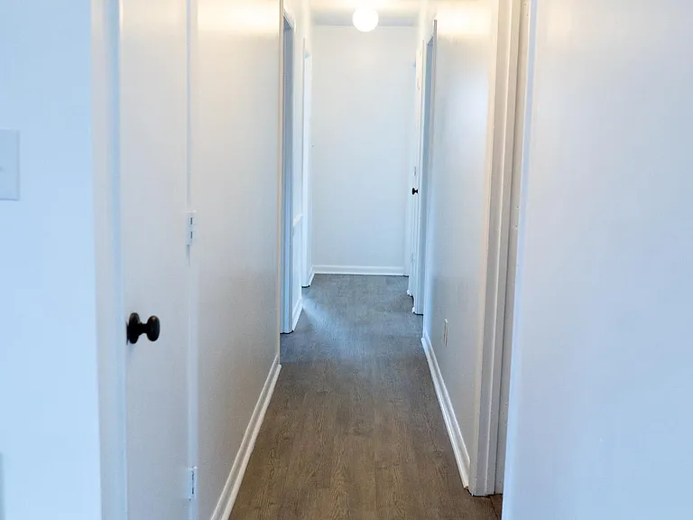 60 Gaston St — Photo 4