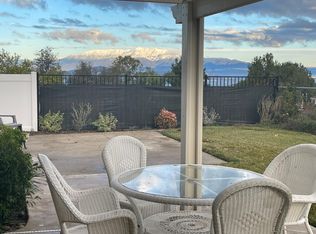 6810 Roanoak Pl, Riverside, CA 92506