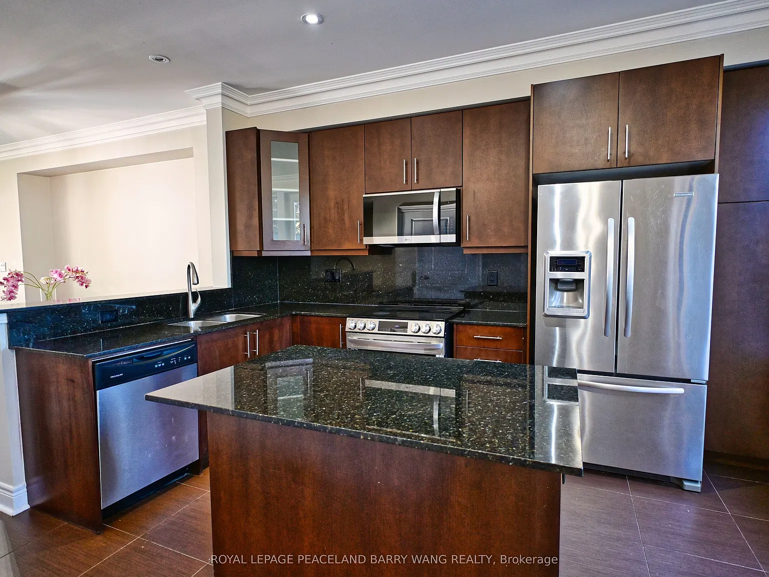 4 bed, $3,800 — Photo 3