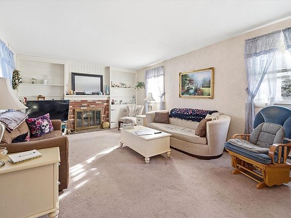 2nd image of 23 Greenhill Ave