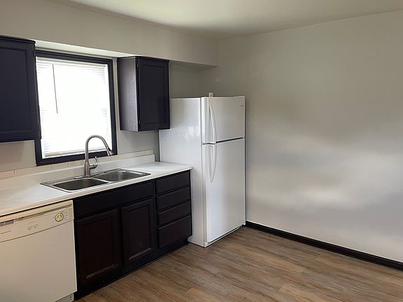 5th image of 22434 Brookwood Dr