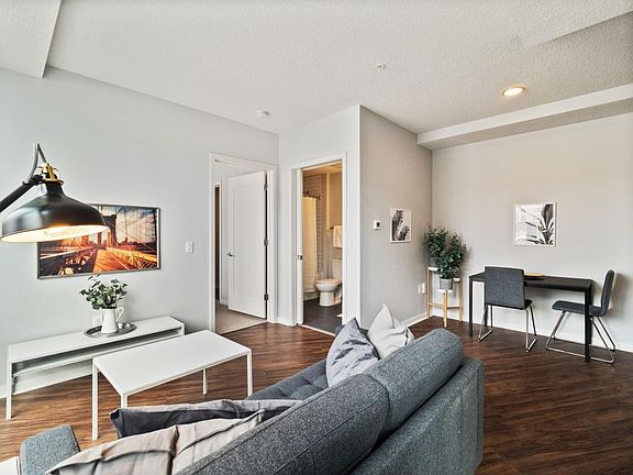 4th image of 811 Washington Ave S #510