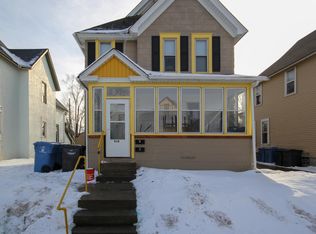910 22nd Ave NE #1, Minneapolis, MN 55418