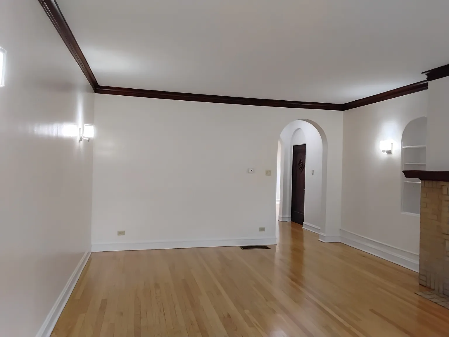 2 bed, 1200 sqft, $1,850 — Photo 3