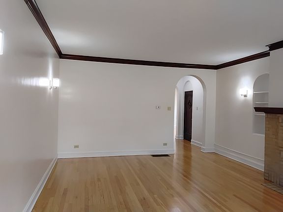 2nd image of 2638 W Fargo Ave #1
