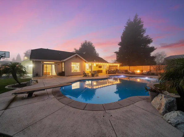 3030 Clear Water Ct, Redding, CA 96002