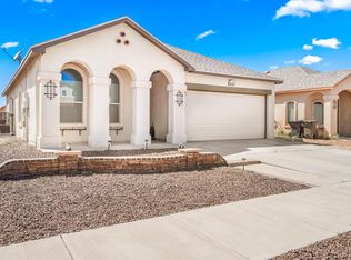 2221 Azure Point Ave, El Paso, TX 79938