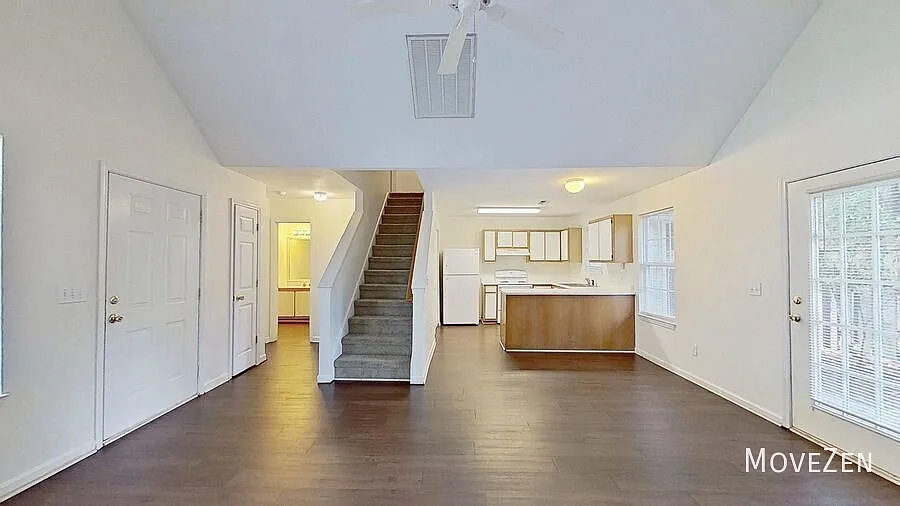 307 Saint Rosea Dr, Wilmington, NC, 28405 Fenced Semi Private Patio — Photo 2