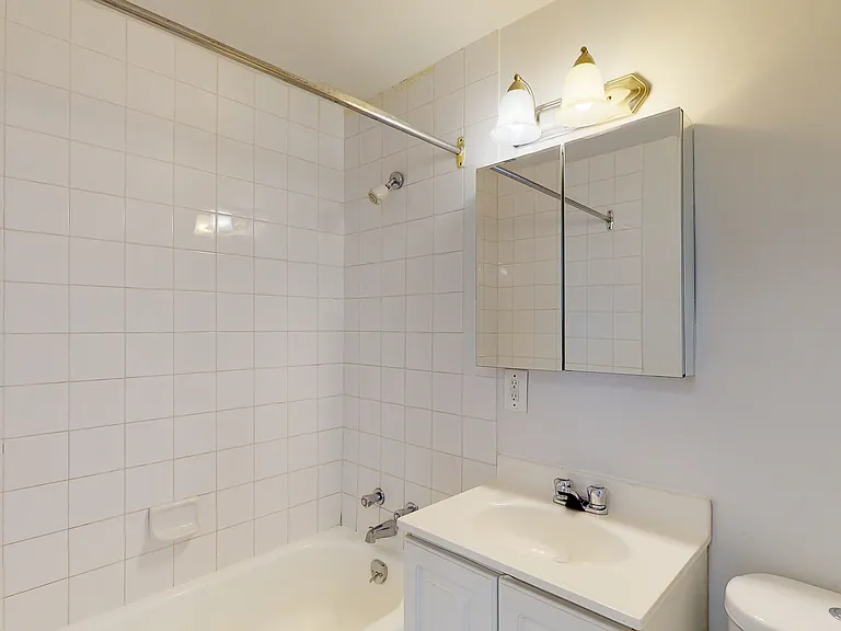 360 Frank St — Photo 27
