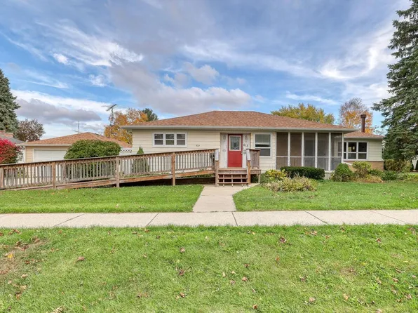 613 North Washington STREET, Elkhorn, WI 53121