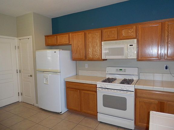 5th image of 208 Quail Covey Ct