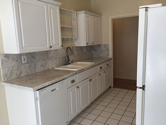 5th image of 352 N Gardner St