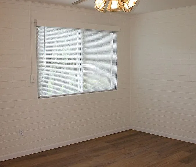903 Green Ln — Photo 16