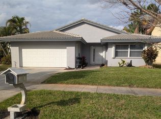 11535 S Quayside Dr, Cooper City, FL 33026