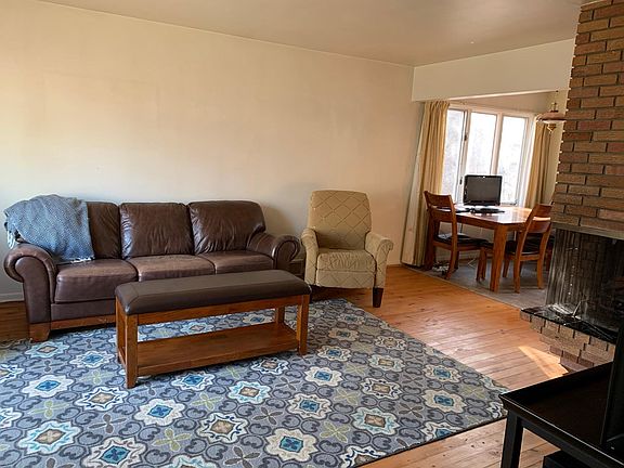 Living room, view from entry