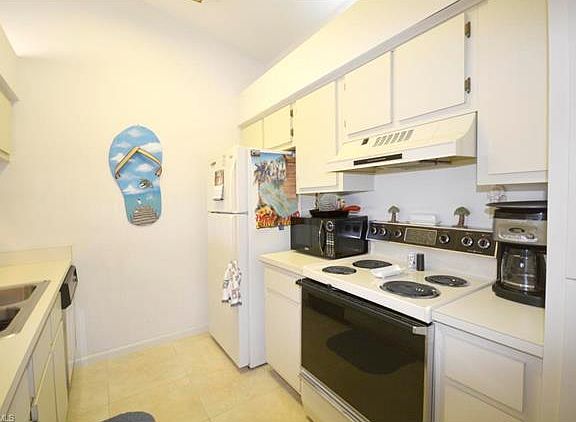 5th image of 7532 Captains Harbor Dr APT 703