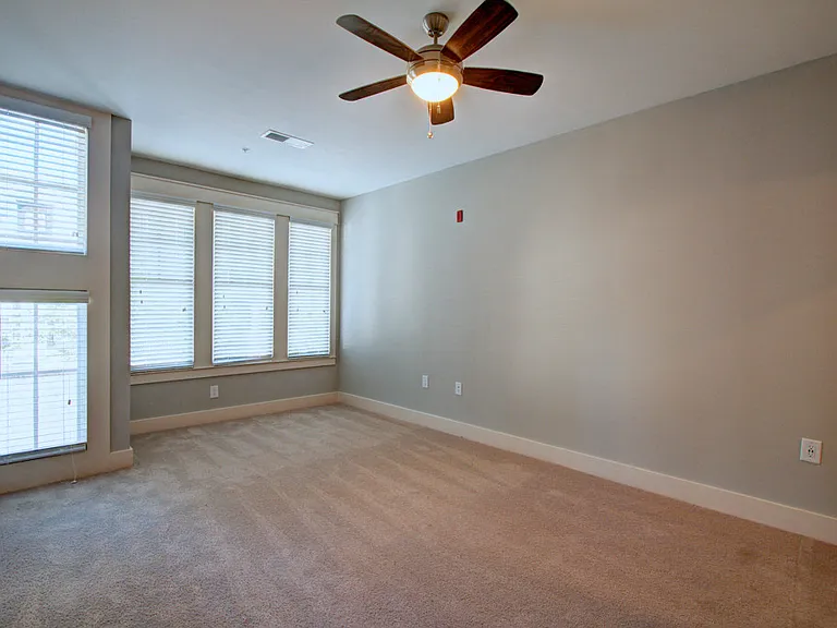 525 East Blvd — Photo 13