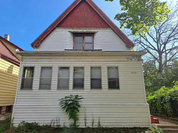 3054 North 11th STREET, Milwaukee, WI 53206