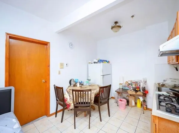 6005 Fort Hamiltn Parkway image 5 of 12