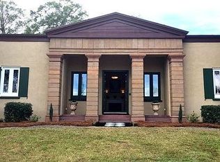 2 Leone Ln, Hanahan, SC 29410