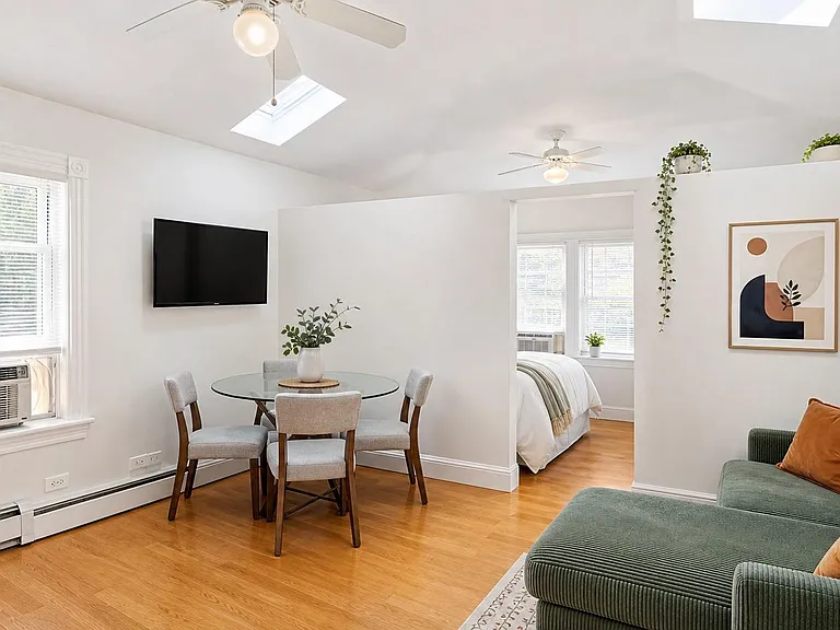 16 Lincoln Ave #5 — Photo 4