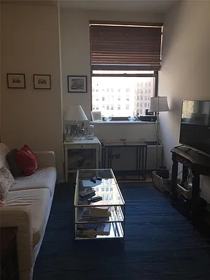 Rented by R New York | media 30