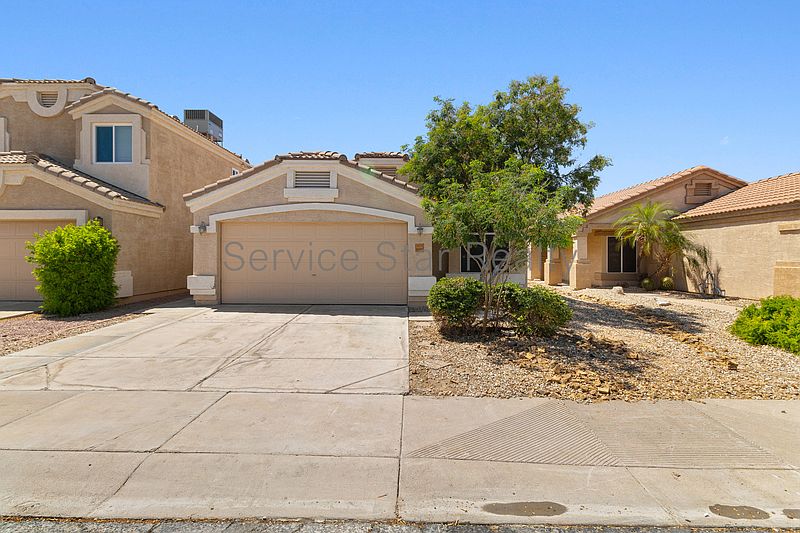 1st image of 3039 E Hononegh Dr