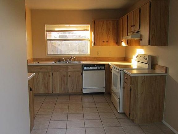 5th image of 3226 Arrowhead Ln
