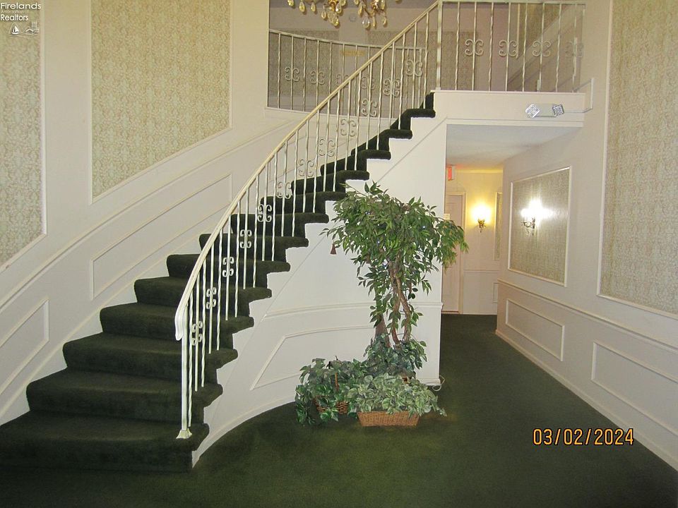 4704 Venice Heights Blvd Sandusky OH Zillow