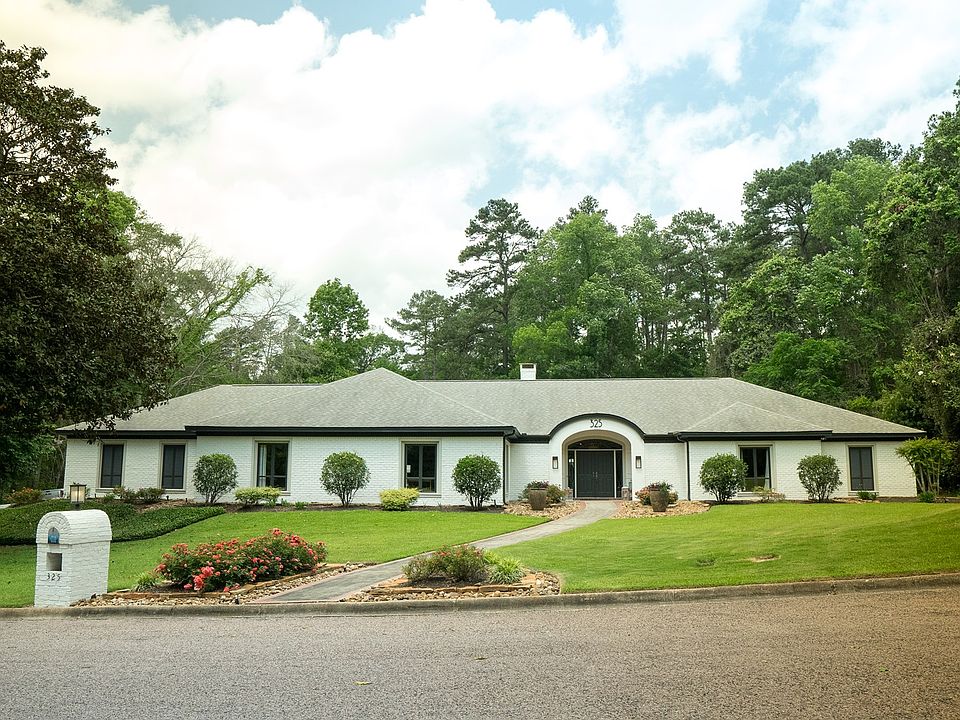 1st image of 325 Willow Dr