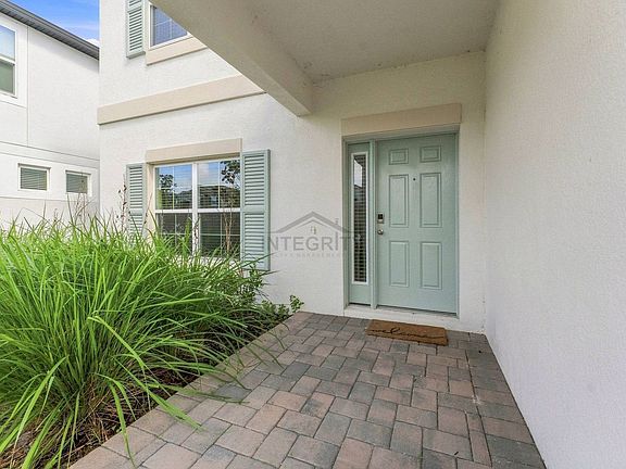 4th image of 9464 Crescent Ray Dr