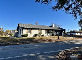 102 N Park St, Cornersville, TN 37047