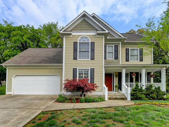 3rd image of 6701 Forest Village Way