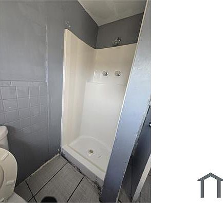 5th image of 7924 Nevada St