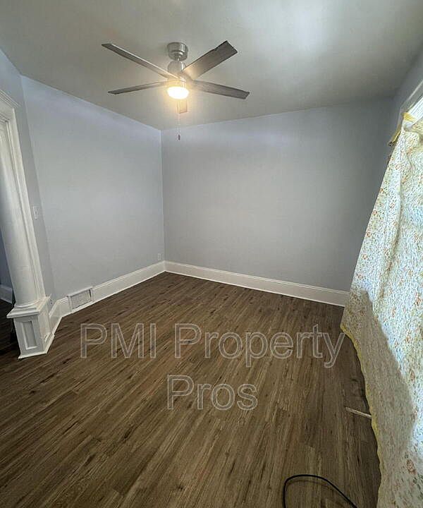 1st image of 3373 N Richards St
