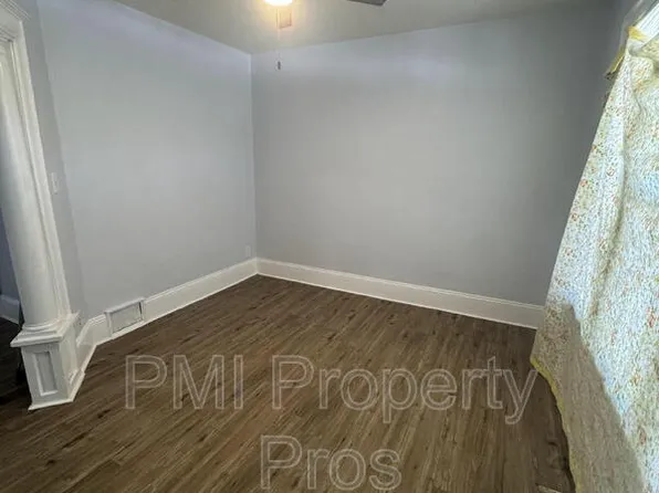 3373 N Richards St, Milwaukee, WI 53212