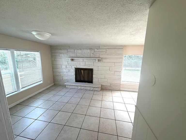 1404 Glendale Dr — Photo 30
