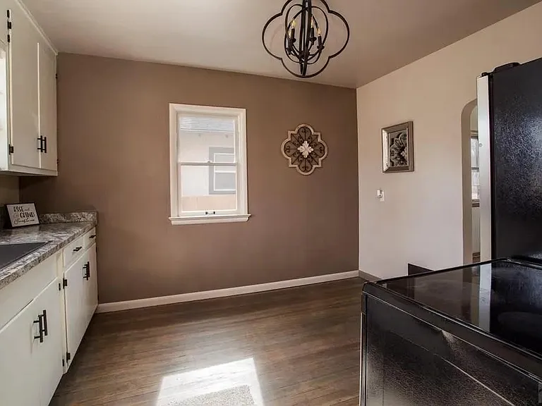 1238 Bohmen Ave — Photo 8