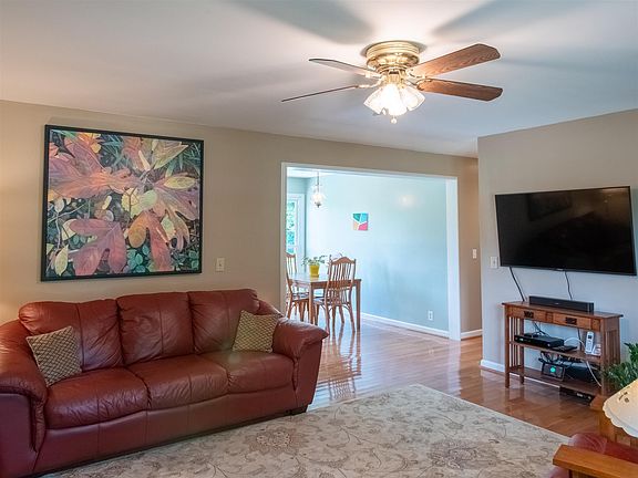 5th image of 513 Wilmoore Ct