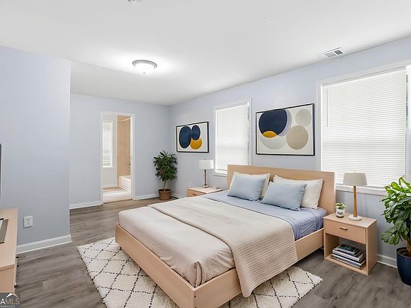 4th image of 774 Linda Way