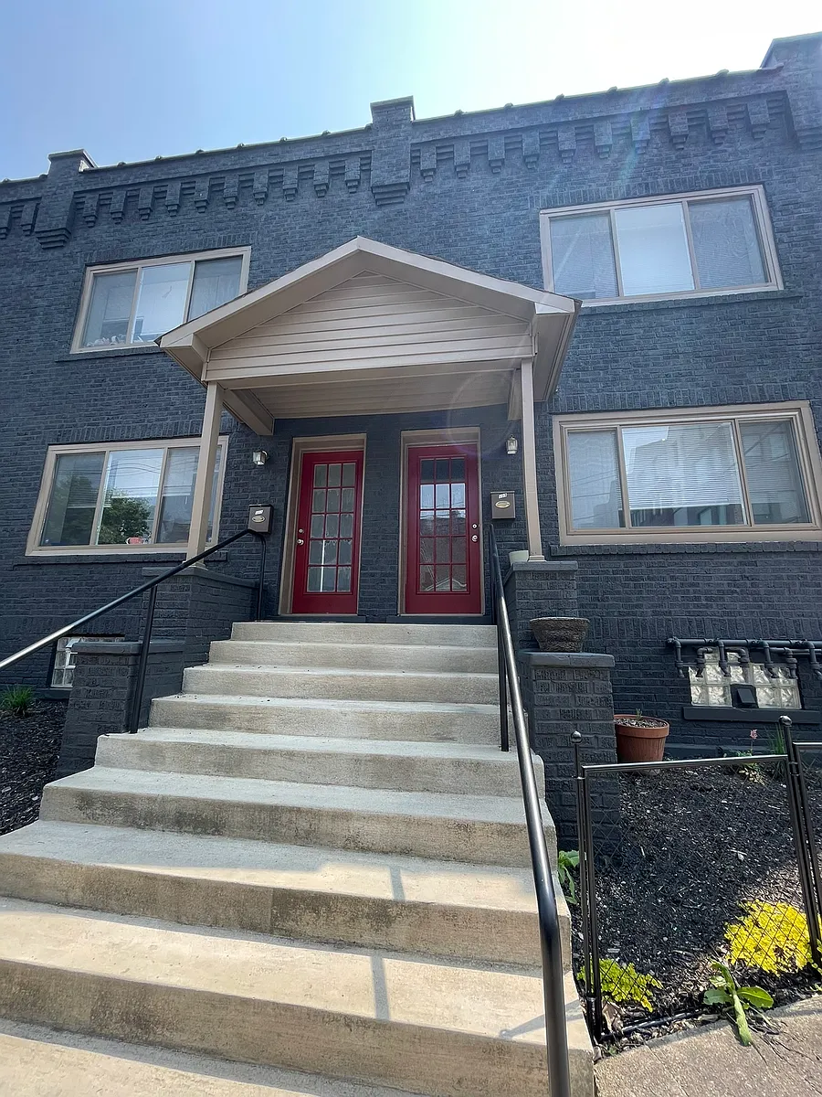 Building Photo - 111 E 9th Ave