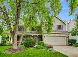 39W661 Howard Sq, Geneva, IL 60134