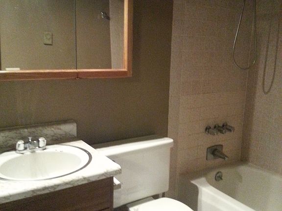 Master Bath 2fl