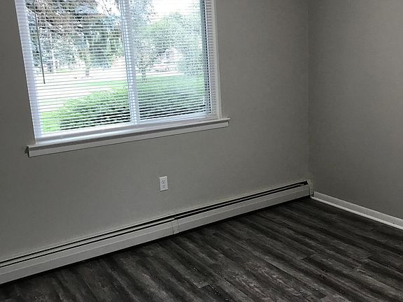 5th image of 1005 Cato Ln