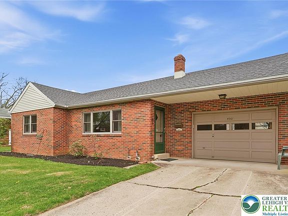 5th image of 4061 Hampshire Ct S