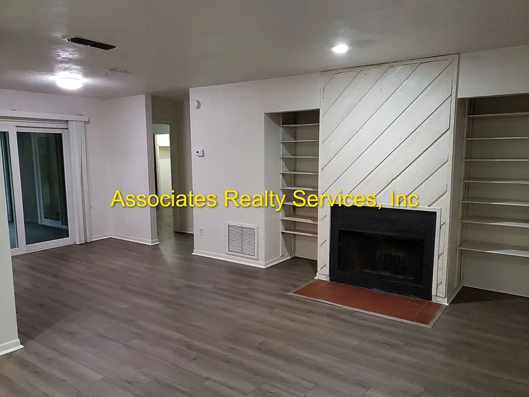 3617 NW 21st Dr — Photo 8