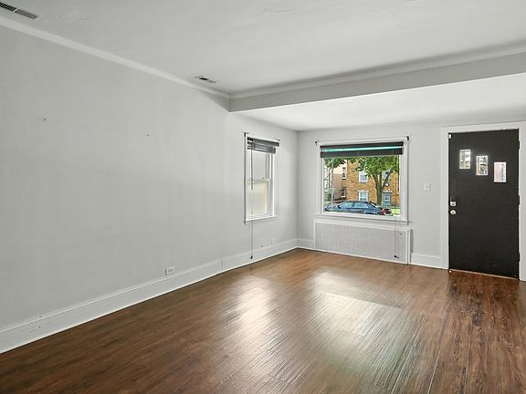 5th image of 2832 N 75th Ave