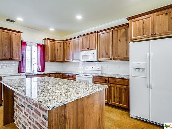 4th image of 1361 Hanz Dr