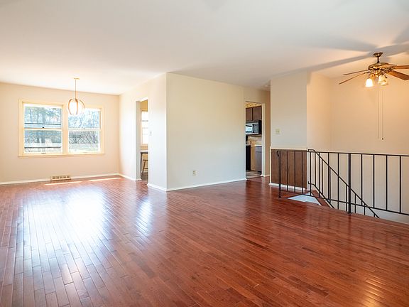 5th image of 1144 Millburn Ct