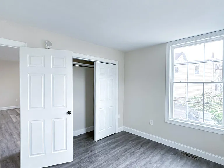 426 W Broad St #1C — Photo 5